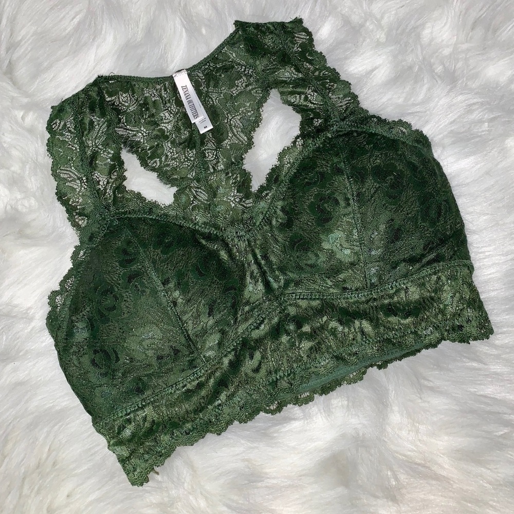 🌻Lacy Halter Bralette🌻 NWOT